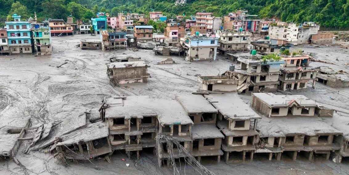 Tragedia en Nepal: ascienden a 165 los fallecidos y más de 1.300 desaparecidos tras el deslizamiento