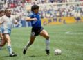 Subastaron la pelota con la que Maradona hizo historia ante Inglaterra en 1986: cuánto pagaron