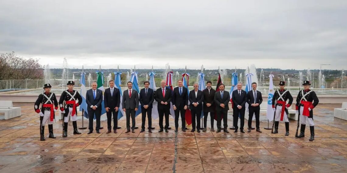 Cumbre del Norte Grande: reclamos por energía y rutas y un fuerte respaldo político a Passalacqua