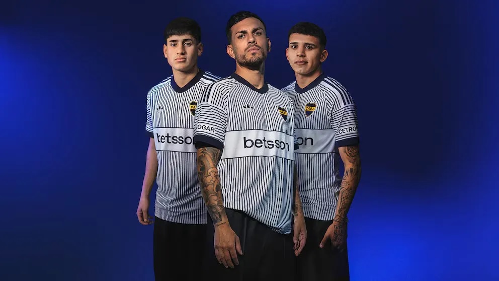 Boca presentó su nueva camiseta alternativa inspirada en los orígenes del club
