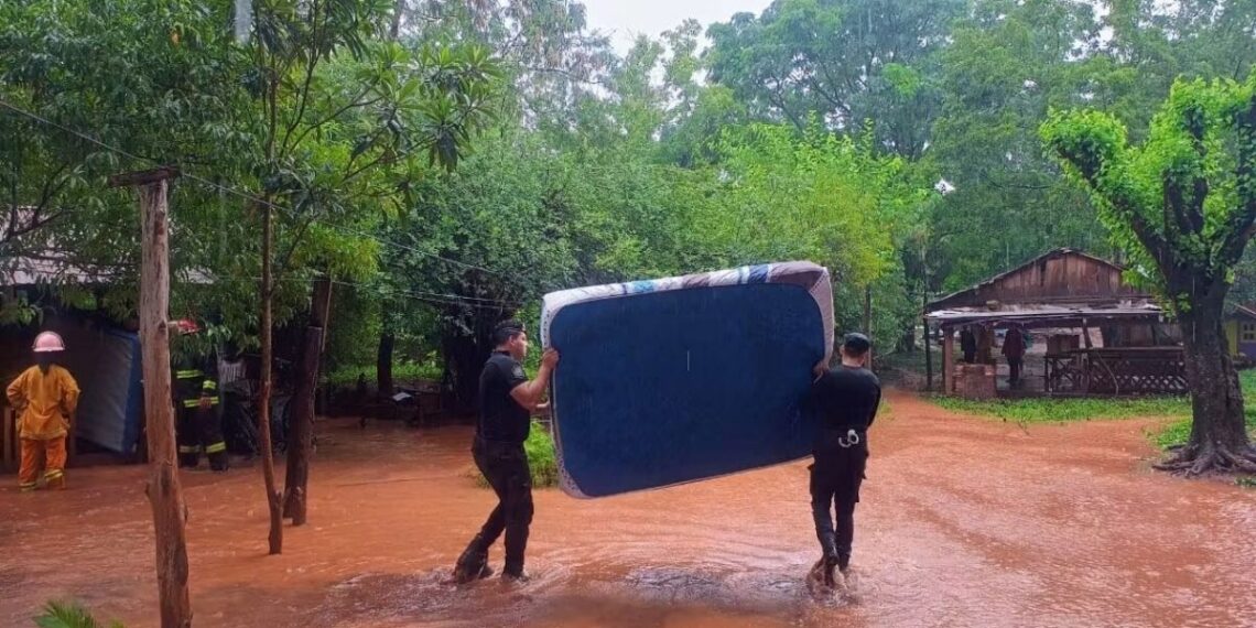 Realizan relevamiento a familias misioneras en zonas vulnerables ante posibles evacuaciones por El Niño