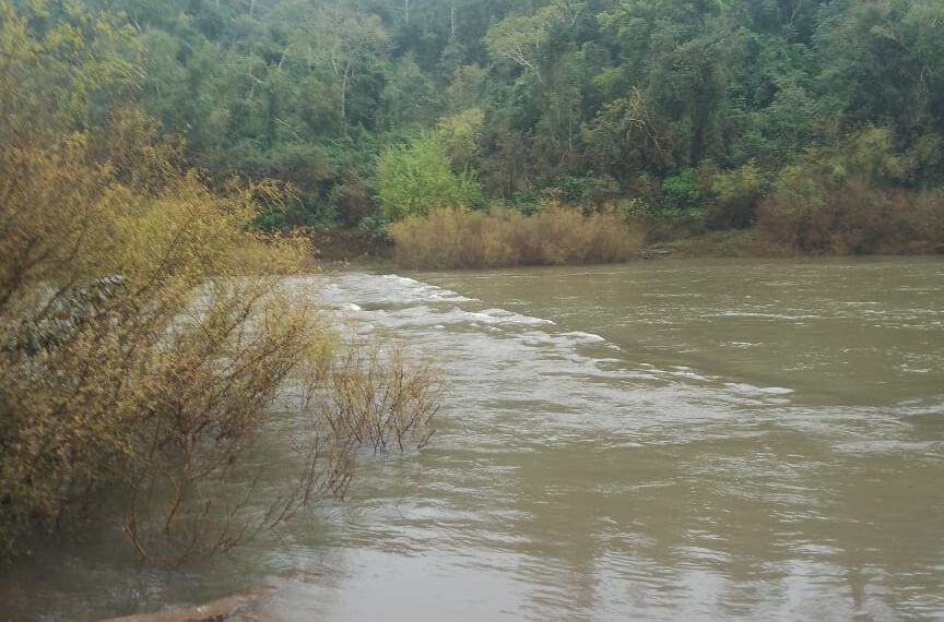 Por la crecida del arroyo Yabotí, permanece cerrado el acceso al Parque Provincial Moconá