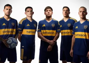 Boca presentó su nueva camiseta titular