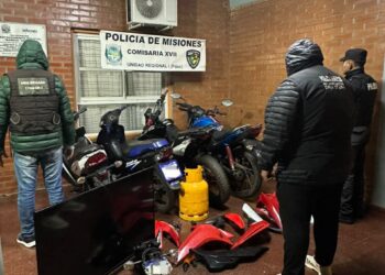 Investigadores desarticularon un punto de venta de drogas y un desarmadero de motos robadas en Posadas