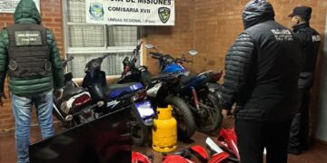 Investigadores desarticularon un punto de venta de drogas y un desarmadero de motos robadas en Posadas