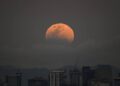 Eclipse en Argentina: a qué hora se verá y cómo observar la Luna de sangre