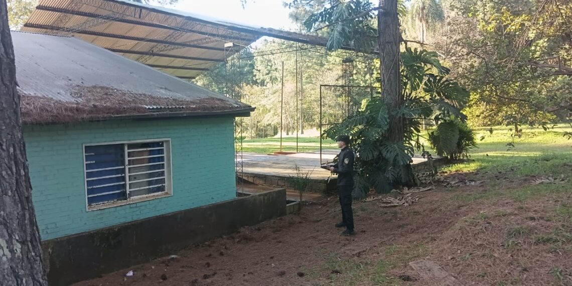 Un adolescente murió tras recibir una descarga eléctrica en el predio de una escuela de San Antonio