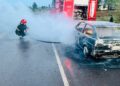 Un vehículo quedó totalmente destruido por un incendio sobre la Ruta Provincial 17 en Dos Hermanas