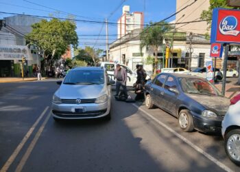 Una mujer fue embestida por un automóvil y terminó lesionada en Posadas