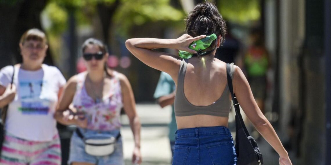 Lunes de intenso calor con sensación térmica que llegará a 44 °C en Misiones