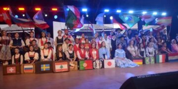 Oberá: con el tradicional desfile, comenzó la 46ª Fiesta Nacional del Inmigrante