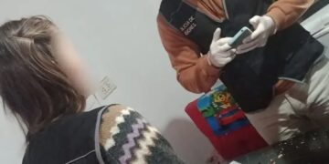 Hallaron el celular que utilizaba el excomisario acusado de abuso sexual y analizan nuevas pistas para localizarlo
