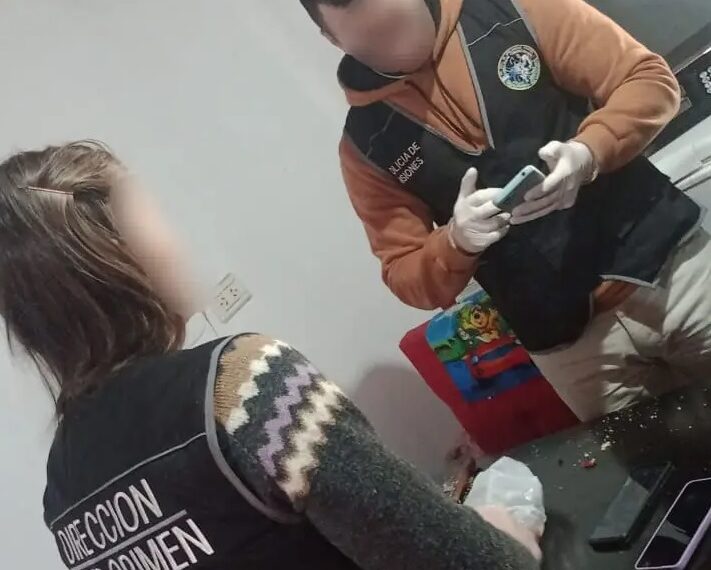 Hallaron el celular que utilizaba el excomisario acusado de abuso sexual y analizan nuevas pistas para localizarlo