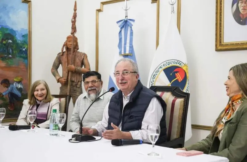Passalacqua entregó aportes económicos a 45 Bibliotecas