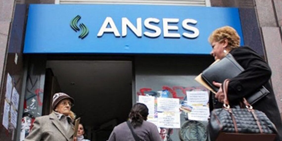 Anses oficializó el aumento para jubilados y pensionados en los haberes de septiembre