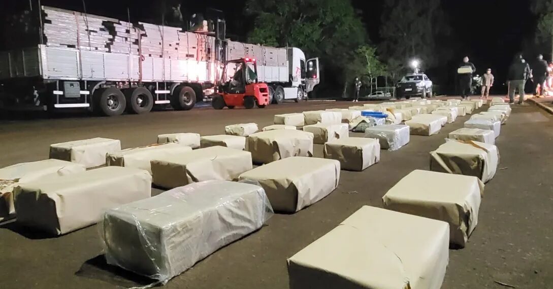 San José: incautaron más de 1.500 kilos de marihuana que estaban ocultos en una carga muebles