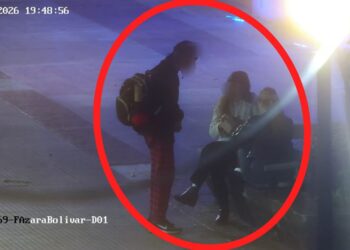 Se los vio por las cámaras exigiendo dinero a conductores: uno rayó un auto ante la negativa y ambos terminaron detenidos