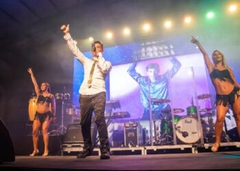 Vivo en los 90 presenta a El Símbolo en vivo