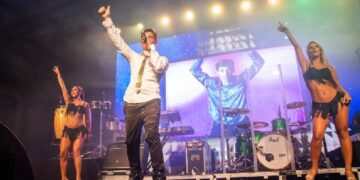 Vivo en los 90 presenta a El Símbolo en vivo