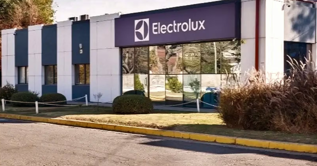 Electrolux cierra su planta en Rosario donde trabajan 180 operarios