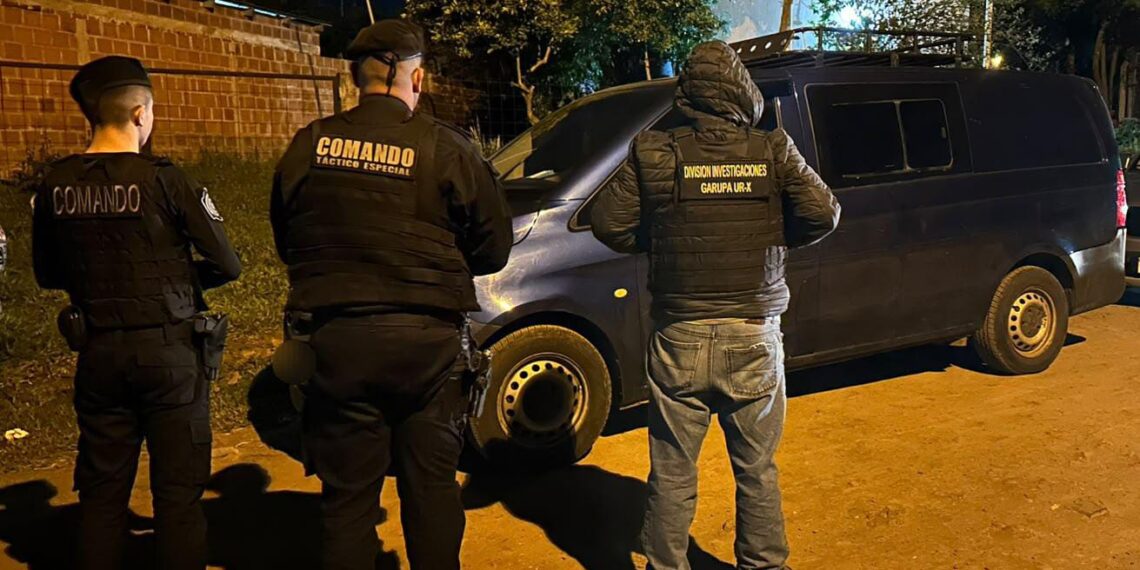 Buscan a una mujer acusada de perseguir y atropellar con una furgoneta a un hombre en Garupá