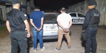 Intentaron robar baterías de vehículos y fueron detenidos tras un rápido operativo cerrojo en Posadas