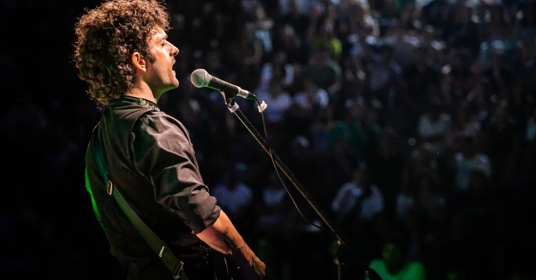 El aclamado espectáculo “Cronología Gustavo Cerati” llega por primera vez a Posadas