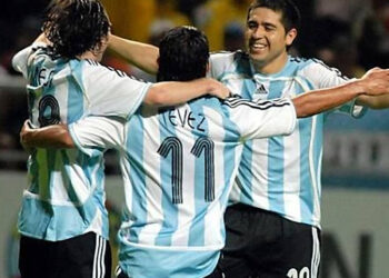 Tevez confirmó que Messi y Riquelme jugarán en su partido despedida