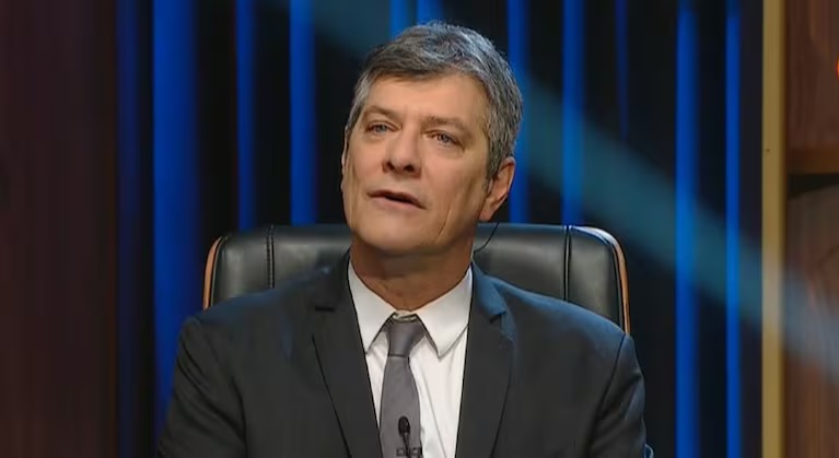 Mario Pergolini llega a Alem para una entrevista sobre tecnología, IA y comunicación