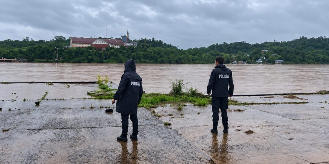 Bajó el río Iguazú y habilitaron la ruta 103, pero continúan cerrados diez pasos fronterizos