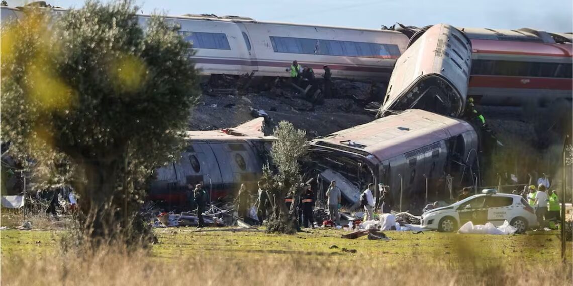 Choque de trenes en España deja más de 40 muertos y decenas de heridos