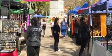 Este sábado, paseo comercial edición Día de la Madre