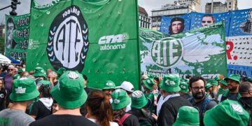 ATE convocó a un paro nacional para el jueves contra el DNU 70/23