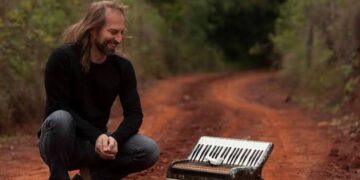 Chango Spasiuk y Joselo Schuap compartirán una charla sobre folclore y cultura regional