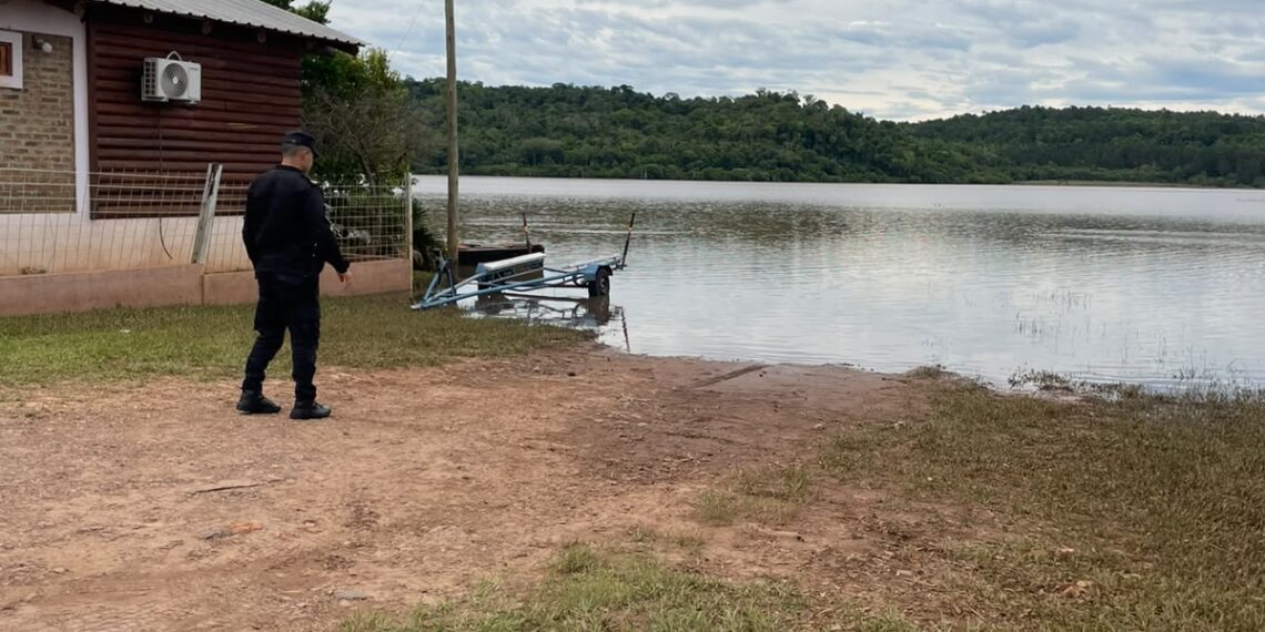 Misiones mantiene dos puentes y un camino cortados por las crecidas, mientras se normaliza la situación de los ríos