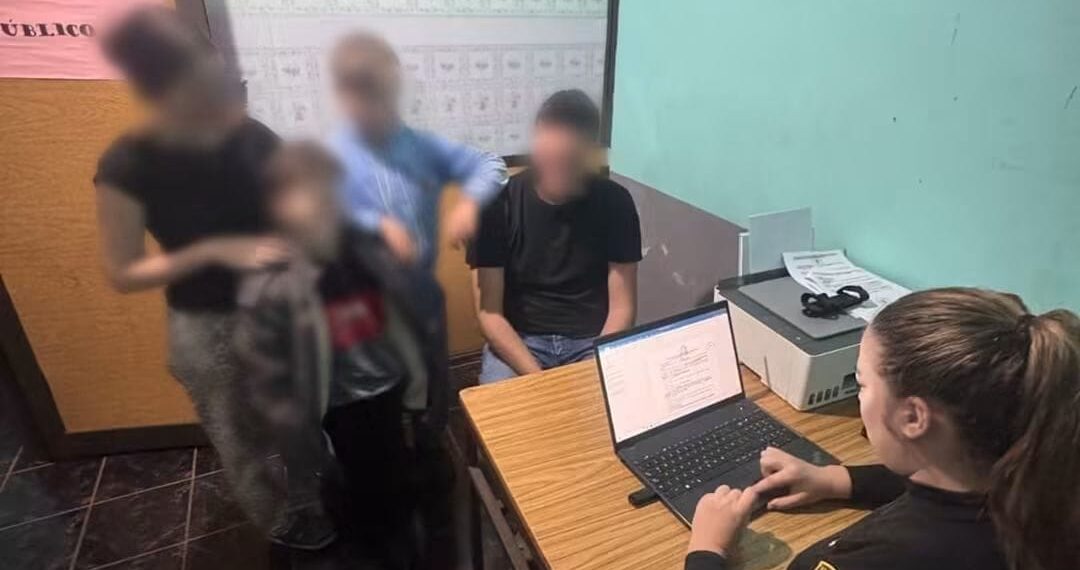 Resguardaron a tres hermanos de 6, 10 y 14 años tras denunciar agresiones de su madre en San Vicente