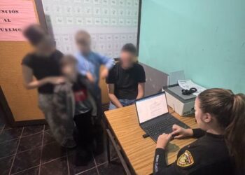 Resguardaron a tres hermanos de 6, 10 y 14 años tras denunciar agresiones de su madre en San Vicente