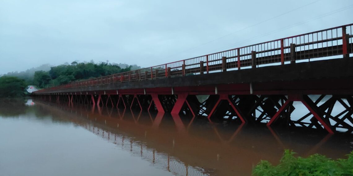 Tres pasos fronterizos habilitados, uno cerrado y tres puentes afectados por las crecidas en Misiones